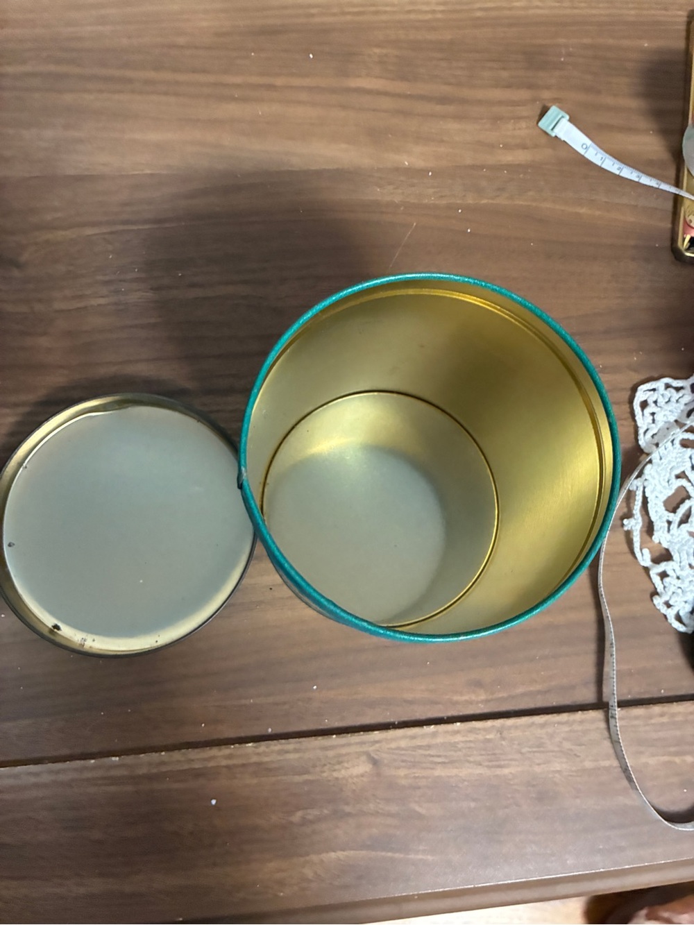 Washburn Crosby Co. Gold Medal Vintage Tin Empty Teal & Yellow - Picture 5 of 7